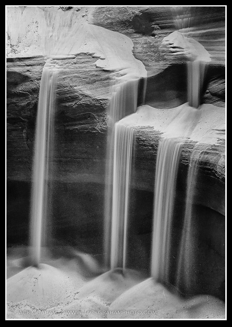 LAAZUAC17_110331_4550BW